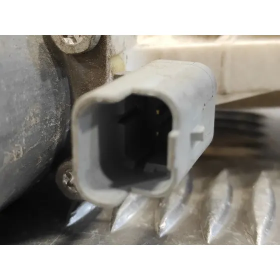 Elevalunas Delantero Izquierdo para Nissan Micra (K12E)