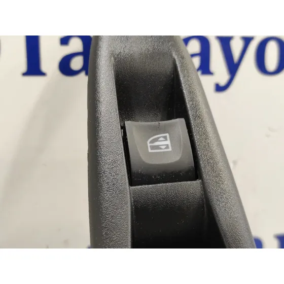 Mando Elevalunas Trasero Derecho para Renault Clio Iv