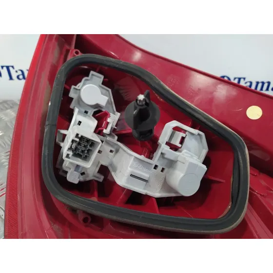 Piloto Trasero Izquierdo para Ford Fiesta (Cb1)