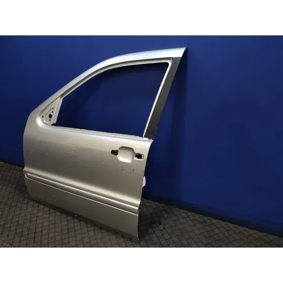 Puerta Delantera Izquierda para Mercedes-Benz Clase M (W163)