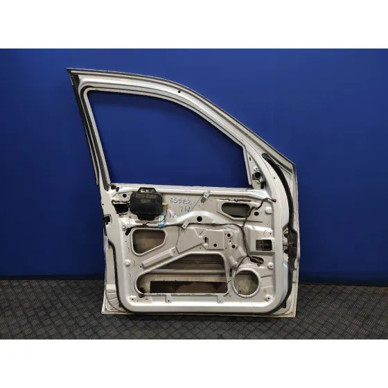 Puerta Delantera Izquierda para Mercedes-Benz Clase M (W163)