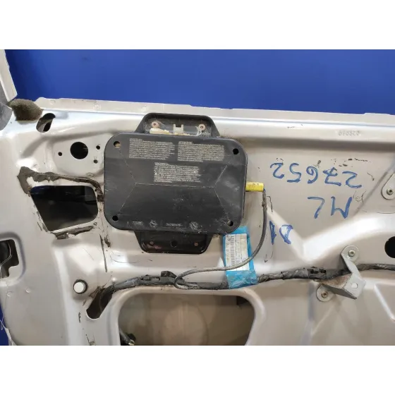 Puerta Delantera Izquierda para Mercedes-Benz Clase M (W163)