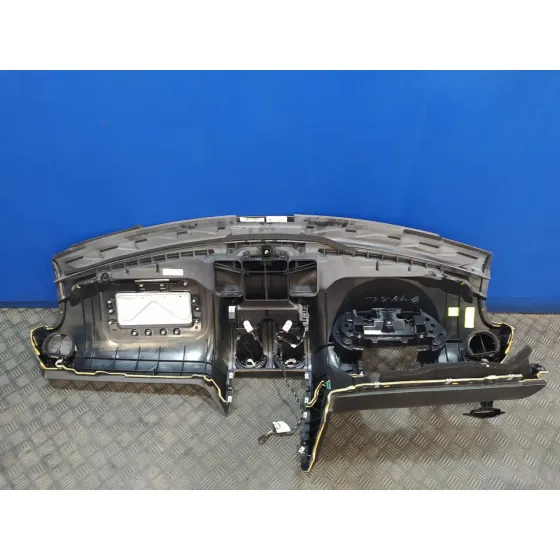 Salpicadero para Mercedes-Benz Clase M (W164)