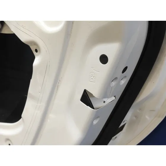 Puerta Trasera Derecha para Ford Focus Turn.
