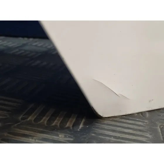 Puerta Trasera Derecha para Ford Focus Turn.