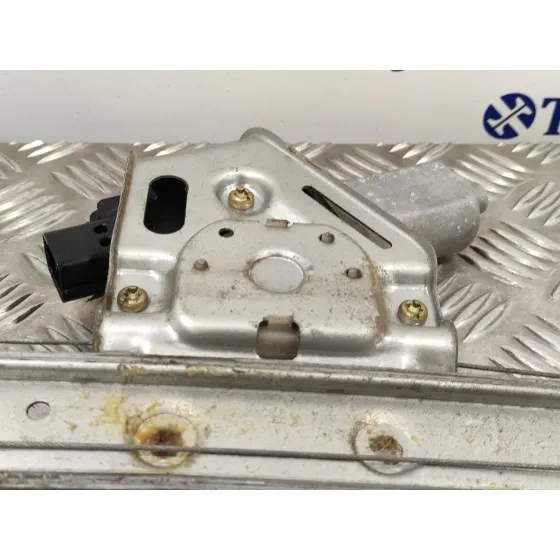 Elevalunas Trasero Izquierdo para Mitsubishi Montero (V60/V70)