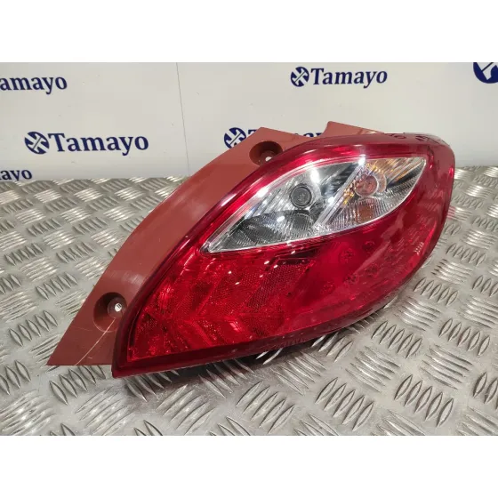 Piloto Trasero Derecho para Mazda 2 Lim. (De)