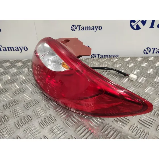 Piloto Trasero Derecho para Mazda 2 Lim. (De)