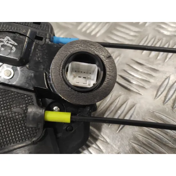 Cerradura Puerta Trasera Derecha para Toyota Auris