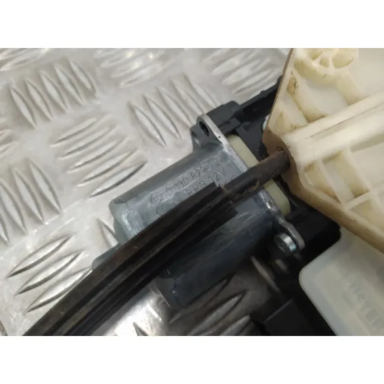 Elevalunas Trasero Derecho para Seat Leon (5F1)