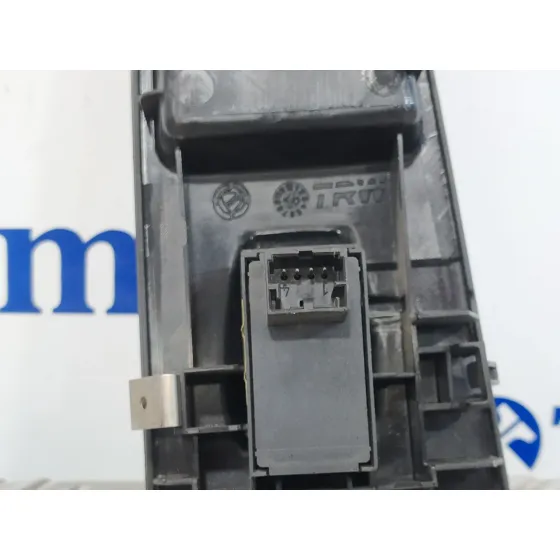 Mando Elevalunas Delantero Derecho para Fiat Bravo (198)