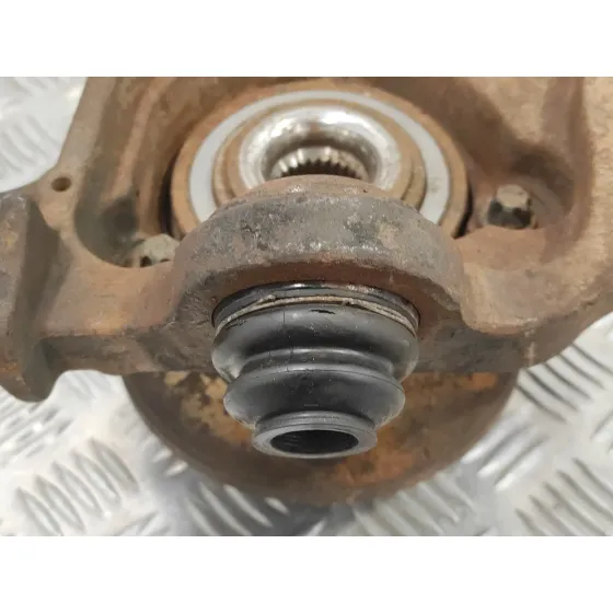 Mangueta Delantera Izquierda para Jeep Cherokee (Kj)