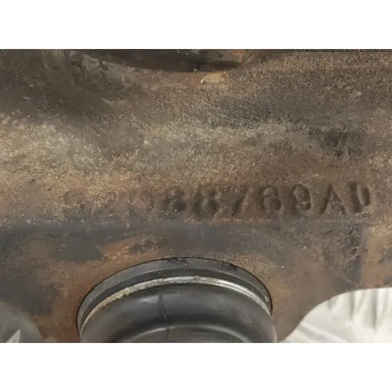 Mangueta Delantera Izquierda para Jeep Cherokee (Kj)