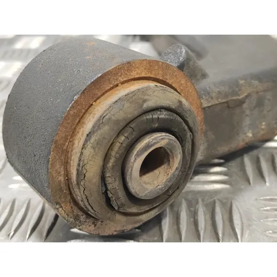 Brazo Suspension Inferior Delantero Izquierdo para Jeep Cherokee (Kj)
