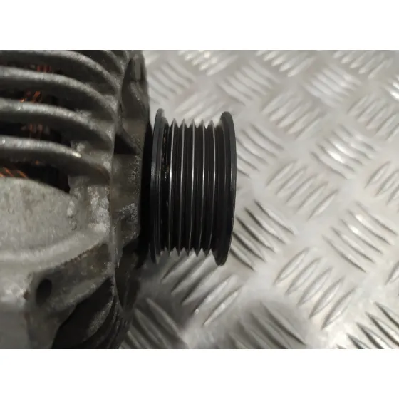 Alternador para Renault Laguna (B56)