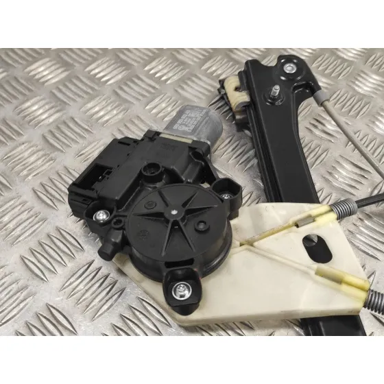 Elevalunas Delantero Derecho para Volkswagen Polo (6R1)
