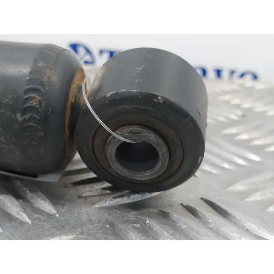 Amortiguador Delantero Derecho para Nissan Pick-Up (D22)