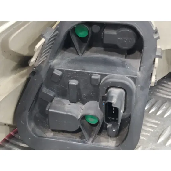 Piloto Trasero Derecho para Renault Fluence