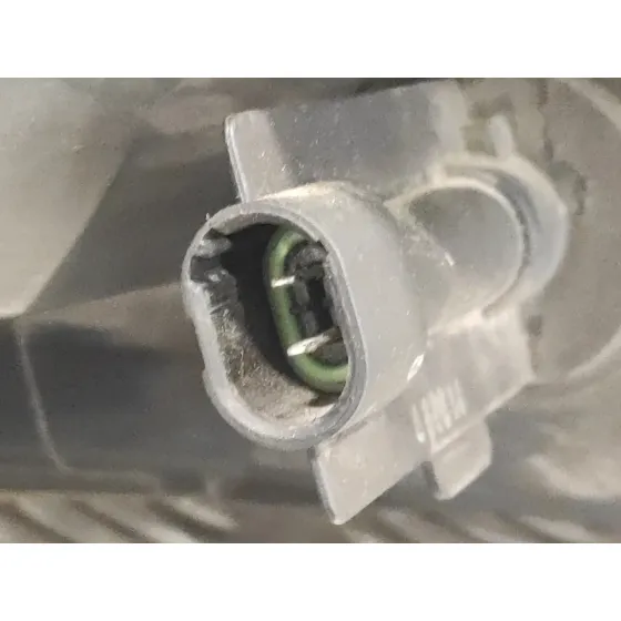 Faro Izquierdo para Renault Trafic Caja Cerrada (Ab 4.01)