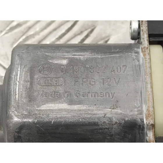 Motor Elevalunas Delantero Derecho para Ford Fiesta (Cb1)