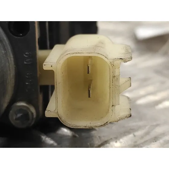 Motor Elevalunas Delantero Derecho para Ford Fiesta (Cb1)