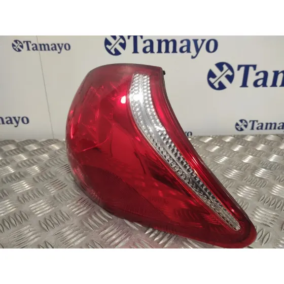 Piloto Trasero Derecho para Toyota Rav 4 (A3)