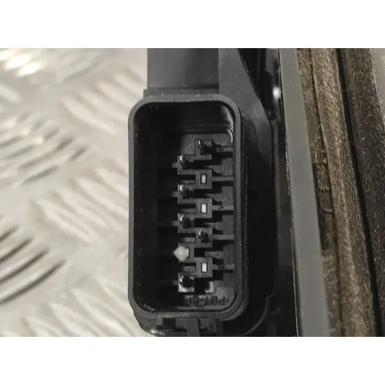 Cerradura Puerta Trasera Izquierda para Ford Focus Berlina (Cap)