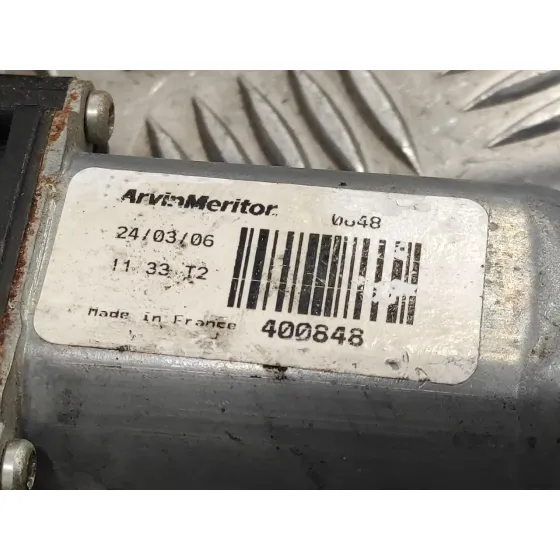 Elevalunas Delantero Derecho para Nissan Navara Pick-Up (D40M)