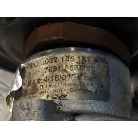 Bomba Direccion para Volkswagen Polo Berlina (6N2)