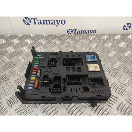 Caja Reles / Fusibles para Citroën C4 Coupe