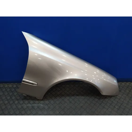 Aleta Delantera Derecha para Mercedes-Benz Clase E (W211) Berlina