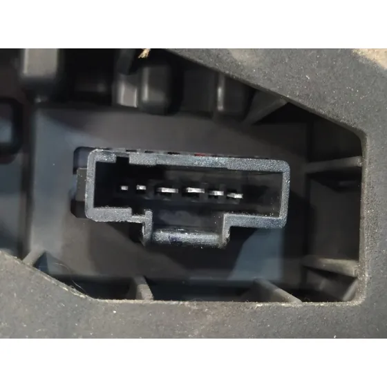 Piloto Trasero Izquierdo para Dacia Sandero