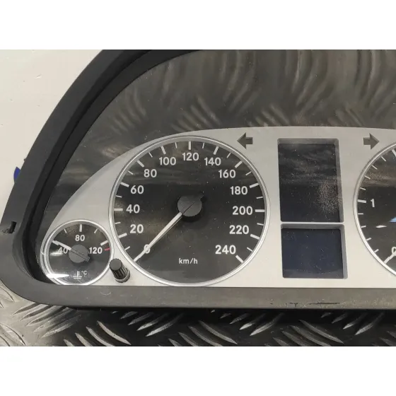 Cuadro Instrumentos para Mercedes-Benz Clase B (W245)