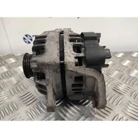 Alternador para Nissan Micra (K12E)