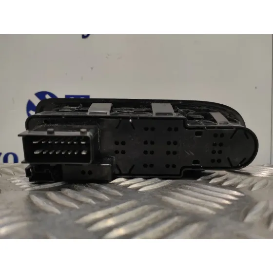Mando Elevalunas Delantero Izquierdo para Citroën C3