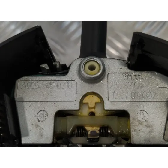 Mando Limpia para Mercedes-Benz Sprinterii Caja Cerrada (Desde 01.06)