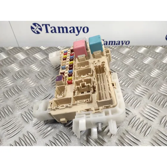Caja Reles / Fusibles para Toyota Corolla Verso (R1)
