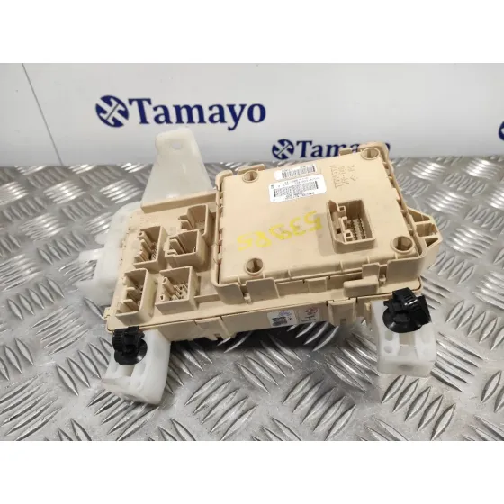 Caja Reles / Fusibles para Toyota Corolla Verso (R1)