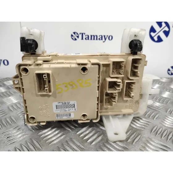 Caja Reles / Fusibles para Toyota Corolla Verso (R1)