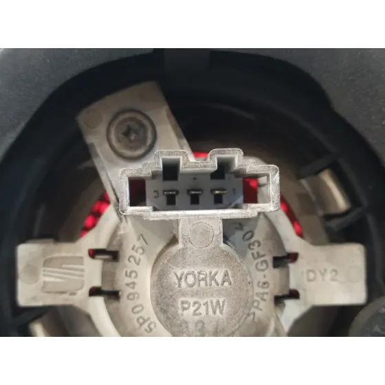Piloto Trasero Izquierdo para Seat Toledo (5P2)