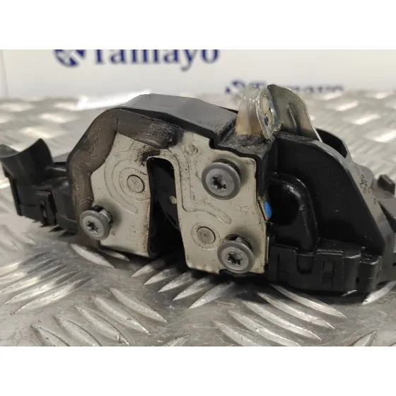 Cerradura Puerta Delantera Derecha para Toyota Yaris