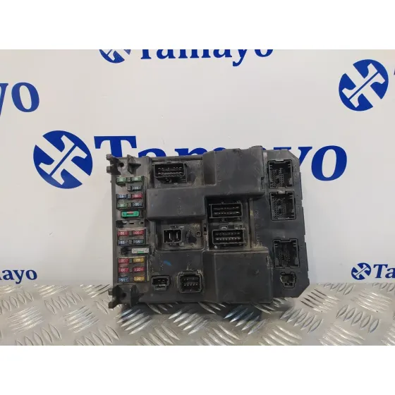Caja Reles / Fusibles para Peugeot 307 (S1)