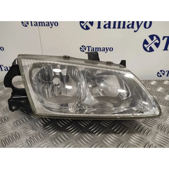 Faro Derecho para Nissan Almera (N16/E)