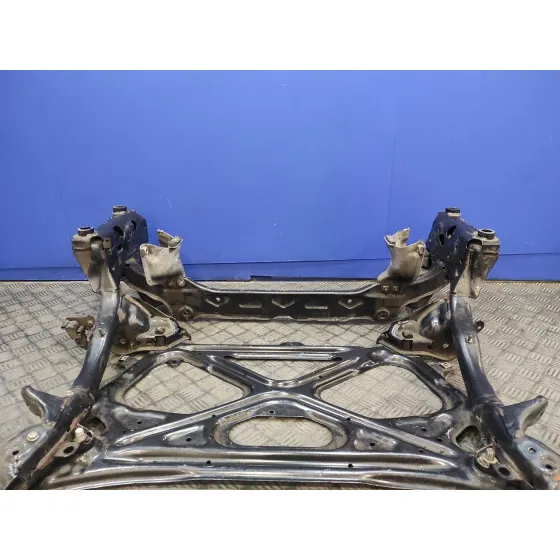 Puente Delantero para Audi A6 Avant (4G5)