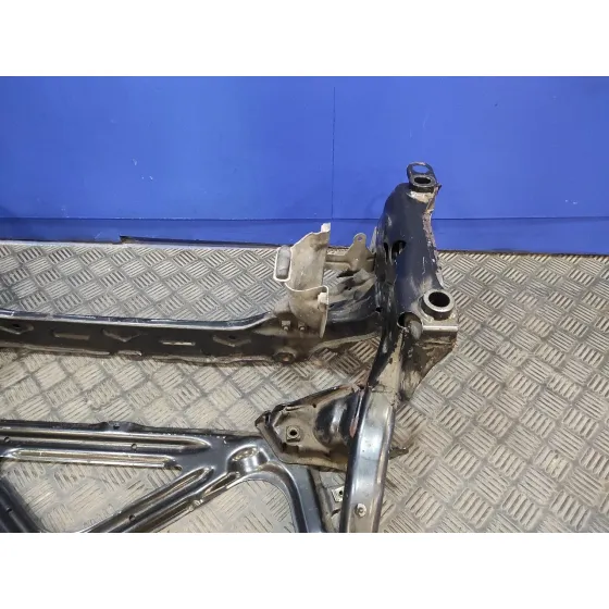 Puente Delantero para Audi A6 Avant (4G5)
