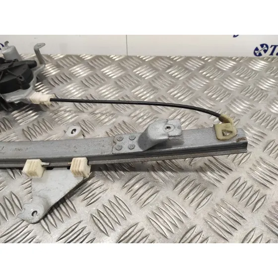 Elevalunas Trasero Izquierdo para Nissan Pathfinder (R51)