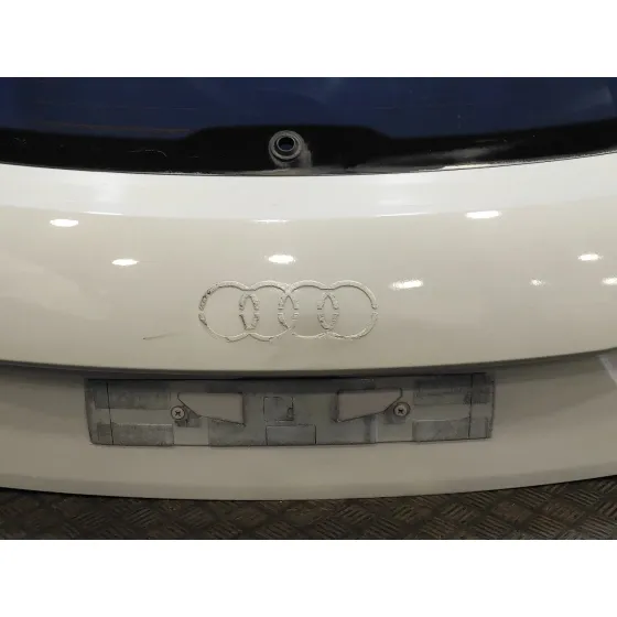 Porton Trasero para Audi A1 (8X)