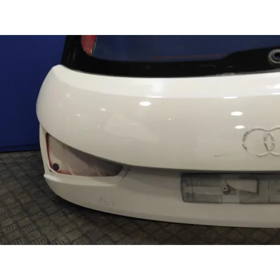Porton Trasero para Audi A1 (8X)