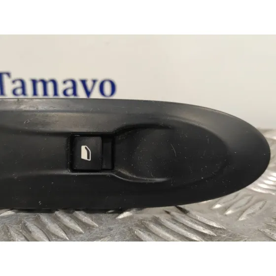 Mando Elevalunas Delantero Derecho para Citroën Ds3
