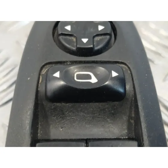 Mando Elevalunas Delantero Izquierdo para Citroën Ds3